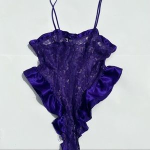 Vintage gold tag Victoria’s Secret singlet